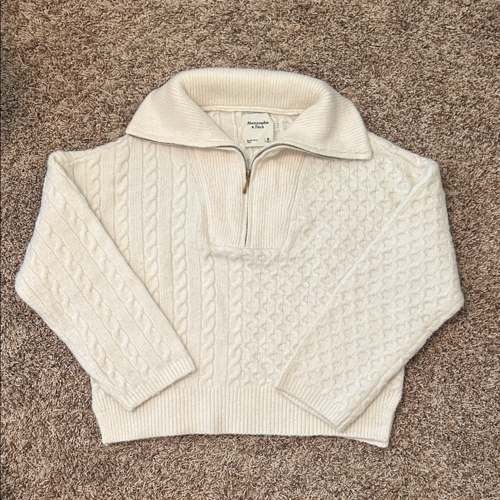 Abercrombie & Fitch Ivory Cable Knit Sweater